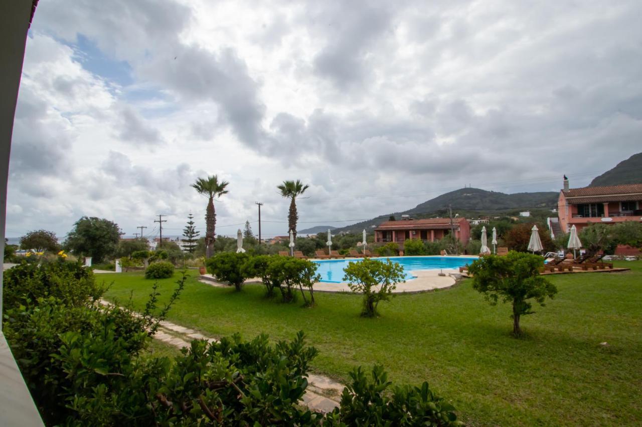 Zoi Apartmens Antonis Botsis Mesongí Esterno foto